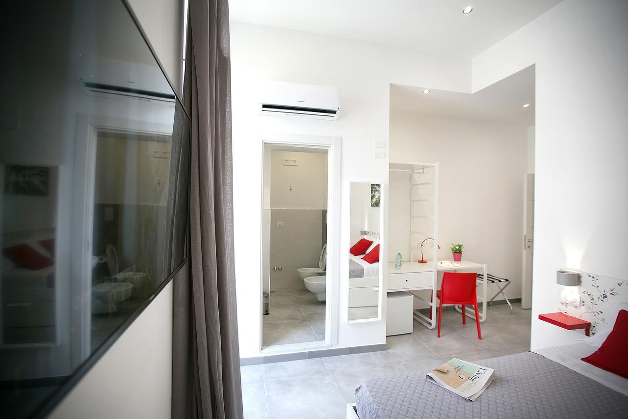 President Suites Naples Luaran gambar