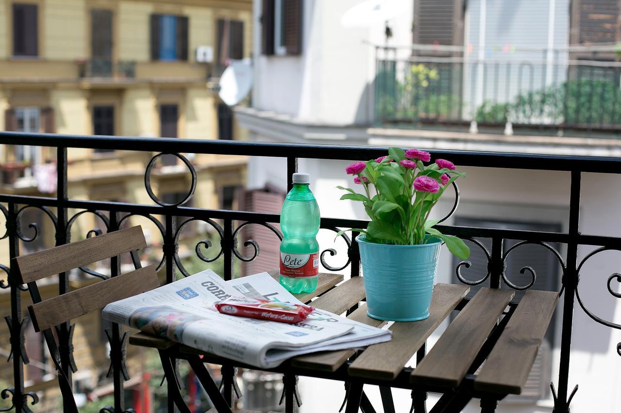 President Suites Naples Luaran gambar