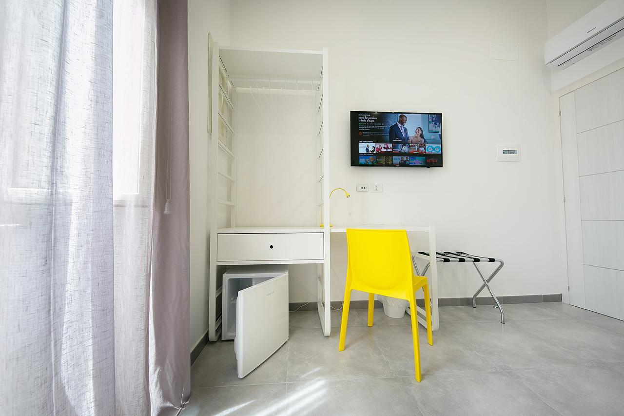 President Suites Naples Luaran gambar