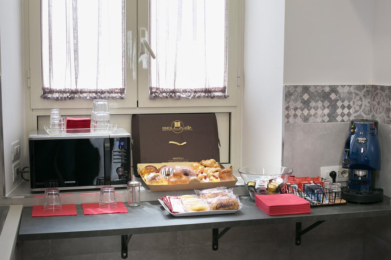 President Suites Naples Luaran gambar