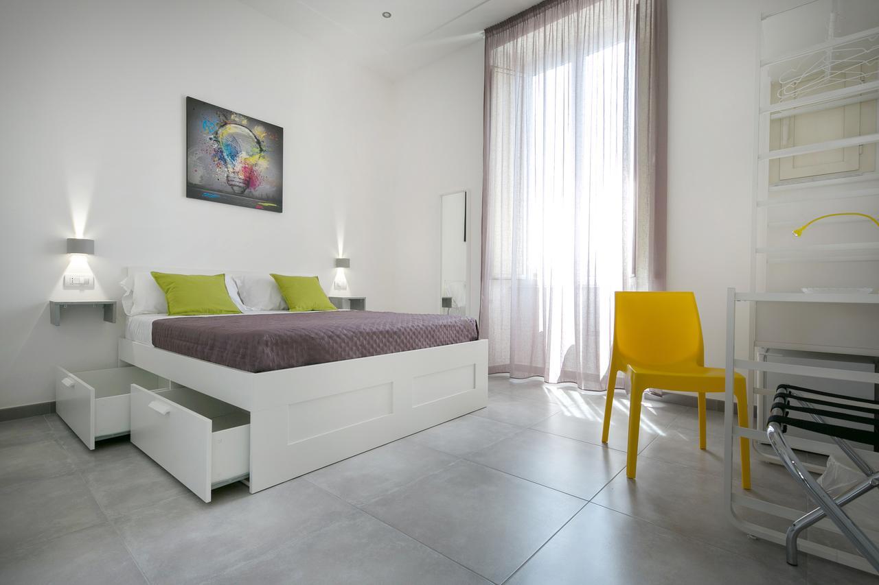 President Suites Naples Luaran gambar
