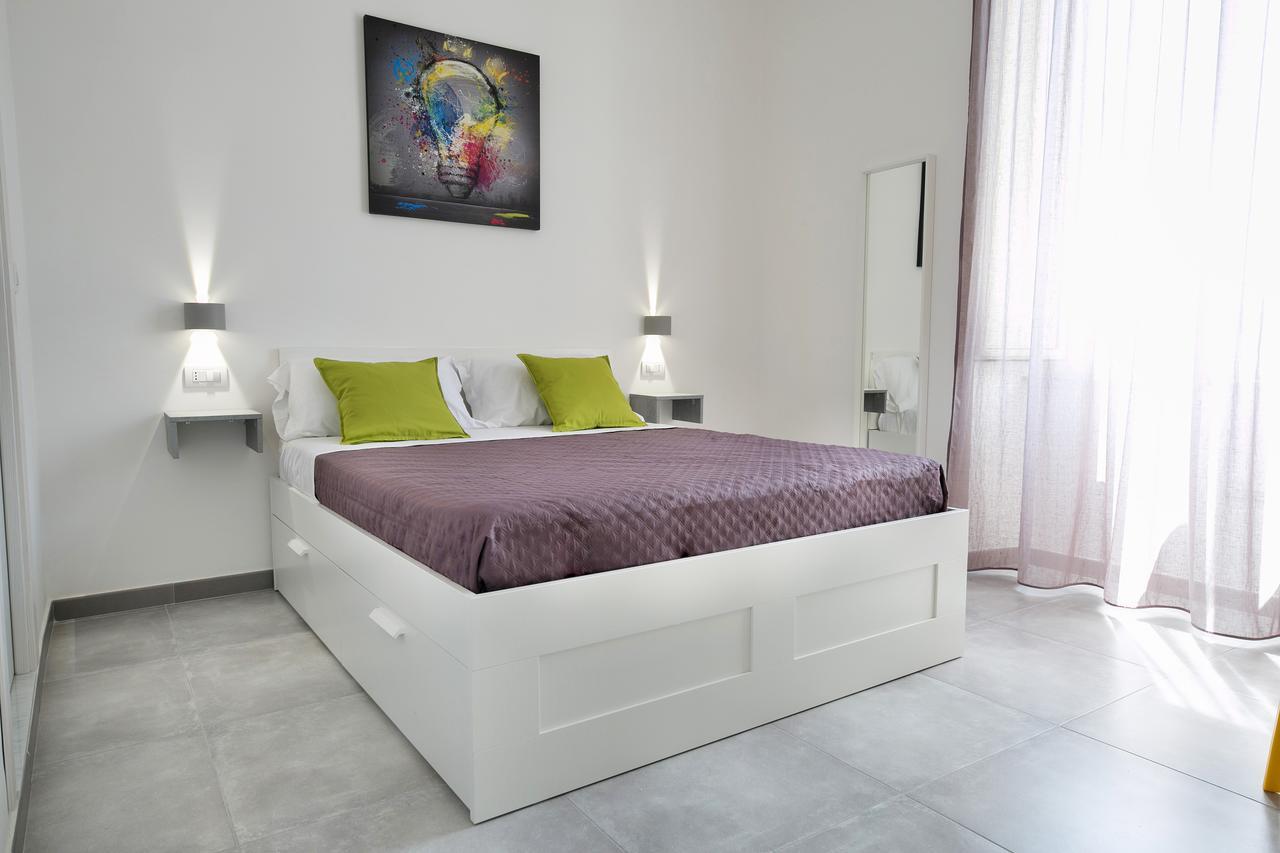 President Suites Naples Luaran gambar